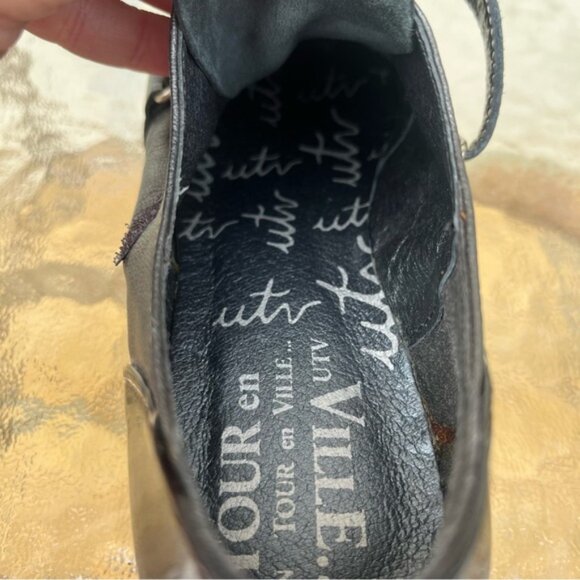 Un Tour En Ville Black Patent and Metallic Grey Leather Square Toe Slip On Shoes - Picture 10 of 12